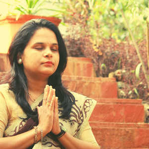 Om Shree Krushnay Sharanam Mama...Enchating Diving Naam Jap of Radha Krishna