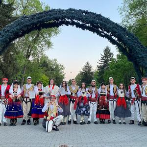 Oj lulije oj pllum i bardhe