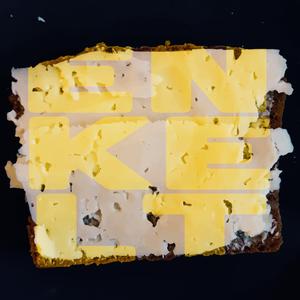 Enkelt (feat. DW Underground & Soulsaga)