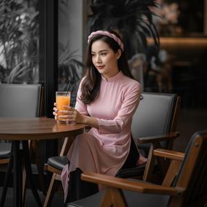 Em Mắt Nâu “Swing”