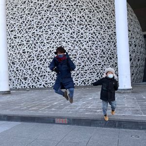 亲爱的孩子请你别再哭