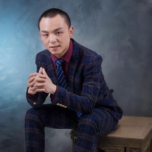 看春天百花开牵着幸福走过来