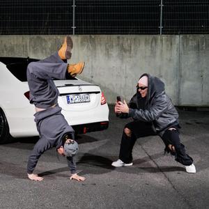 OFFLINE (feat. Benja)