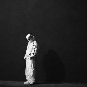 Dans le noir des étoiles