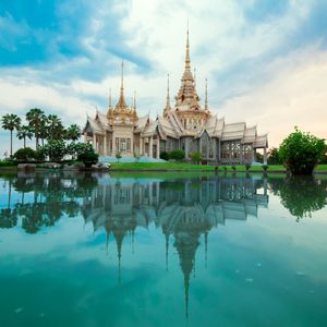 夜晚的雨（酒店大厅钢琴曲）