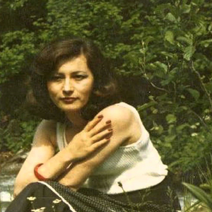 MOJ E BUKURA SY MESHQERRE