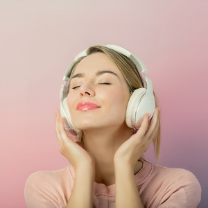 Una Paz Delicada Que Envuelve El Atardecer