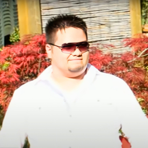 Evde Takilmaca Eziz Dostum