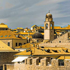 When Leaves Fall Silent