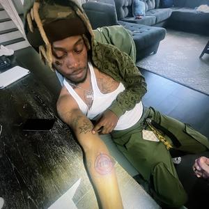 Shhh! (feat. Bravoo HunnidZ)