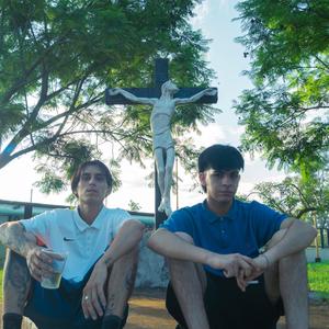 VIBRACIONES DE UN PRESENTE INMEDIATO (feat. Tu Primo Samuel)