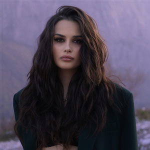 IVANITSKAYA — Ещё не решила