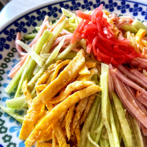 冷やし中華はじめました