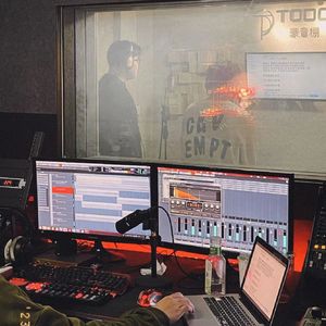 破碎爱 BroKen Luv