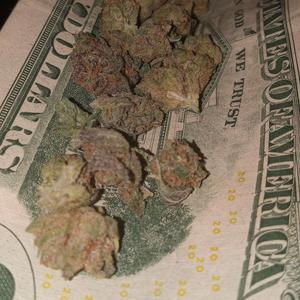 Smoke Section (feat. Troubl3 & Hunilee)