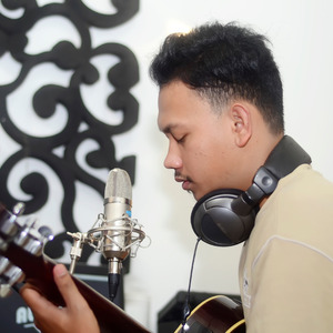 Berlari Tanpa Batas (Acoustic)