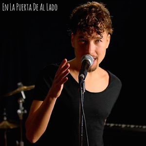 En la Puerta de al Lado