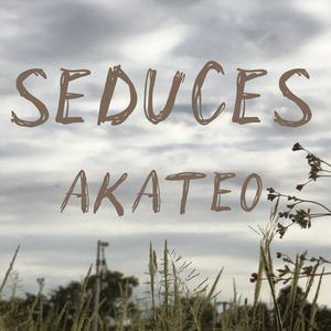 Seduces