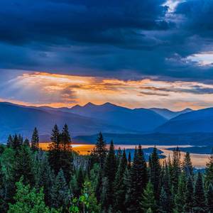 蝉鸣和风雨 (优美轻音乐)