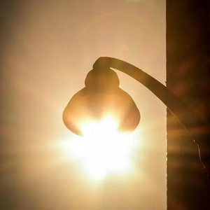 做自己的光不需要太亮