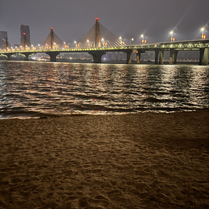 远方除了遥远 一无所有