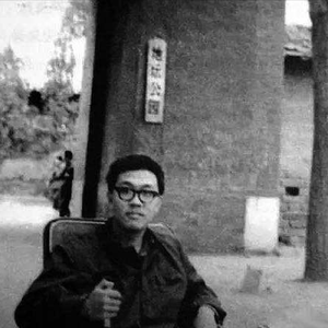 《下雨天读史铁生》词曲唱-赵鑫