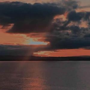 时间从来不等人 我也不会再等你啦