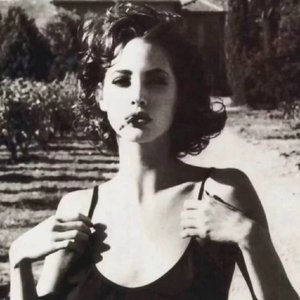 在我眼前  翻唱