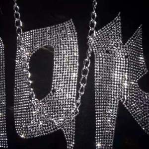 一直陪在你身边(prod.by wavytrbl)