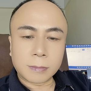 拥抱月亮222 伴奏