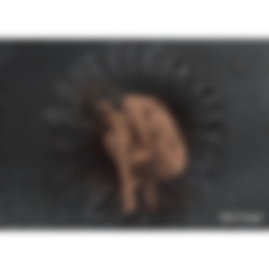 딸을 만지는 아버지