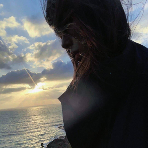 无人照顾的小花