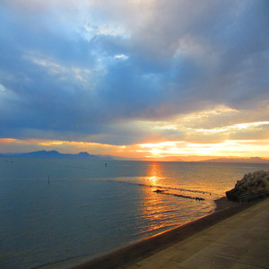 海と太陽の一日