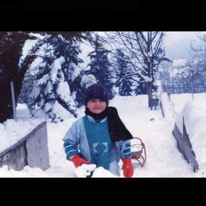 песна за моите