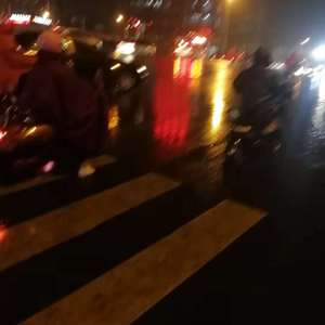 今天徐州下雨冻死我了
