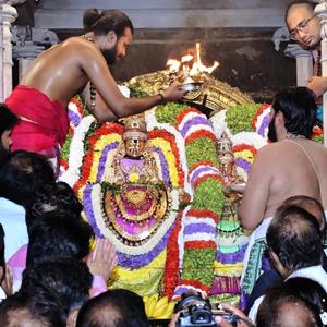 Tiruvannamalai Karthigai Deepam (Annamalayaarukku Aroharaa)