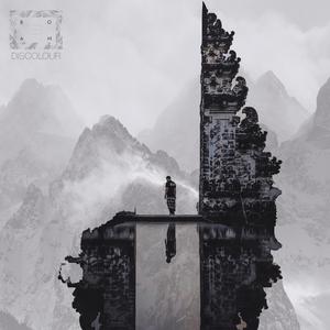 Discolour