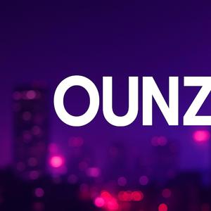 Kaldırımda yürüyorum