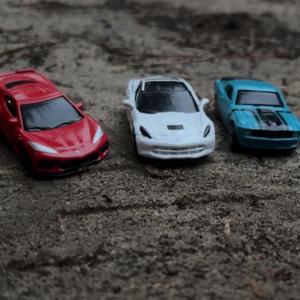 10ft (feat. Brad Tha Chad)