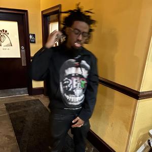 WIZ (feat. Fuxkboyglo!)