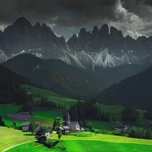 山脚下的村庄 (1)