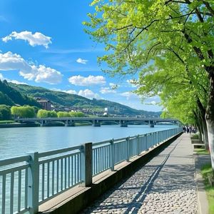 背包里藏着远方的梦