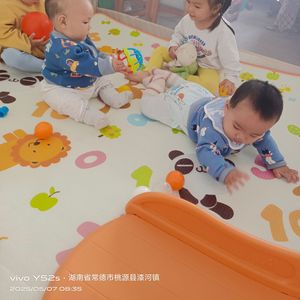 双宝笑声里的世界