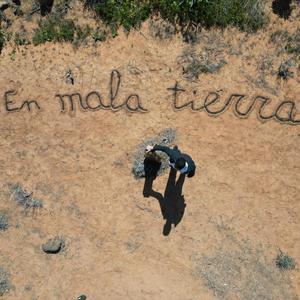 En mala tierra