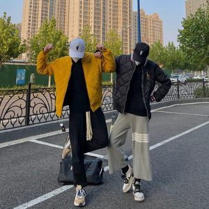 那你一定要紧紧牵着我的手 永远不分开哦 (Remix)