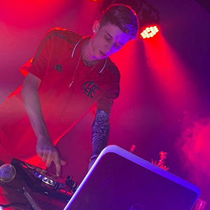 Tropa dos menor cria vs vai novinha de 14 (MTG)