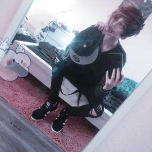 What is the symptom of nipple pain?