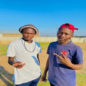 Lekhureng (original mix) feature mmînæh DE vocalist & Freddy plk