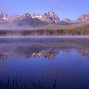 迷茫时眼泪不自觉流下