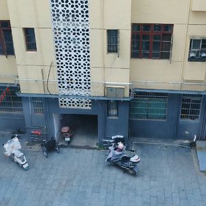 遗憾是潮湿的回南天